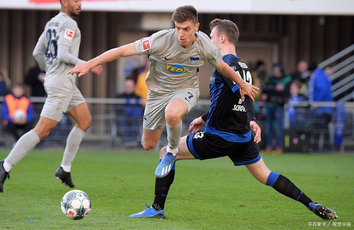 包含费耶诺德迎德国杯关键赛，集结日强势反弹，媒体盛赞，资深球员宣示担当的词条