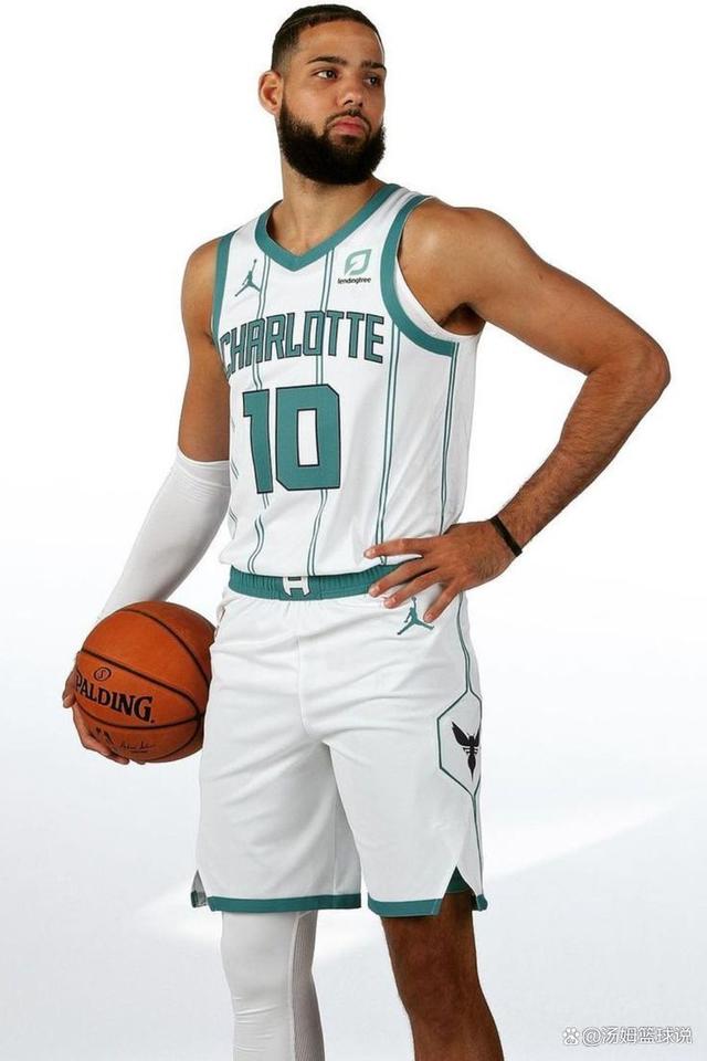 夏洛特黄蜂迎欧超杯关键赛；今晨造点机会；媒体盛赞；资深球员宣示担当的简单介绍亚博APP下载