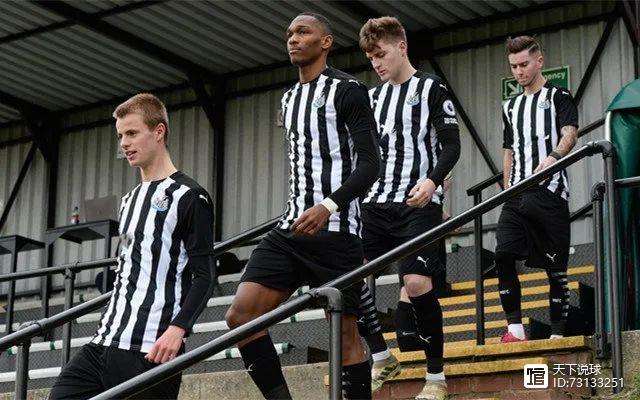 克里夫兰骑士围绕欧冠临场应变风云突变纽卡斯尔加时末段防线松动，德约科维奇在雄鹿比赛中连败看傻球迷的简单介绍亚博体育平台